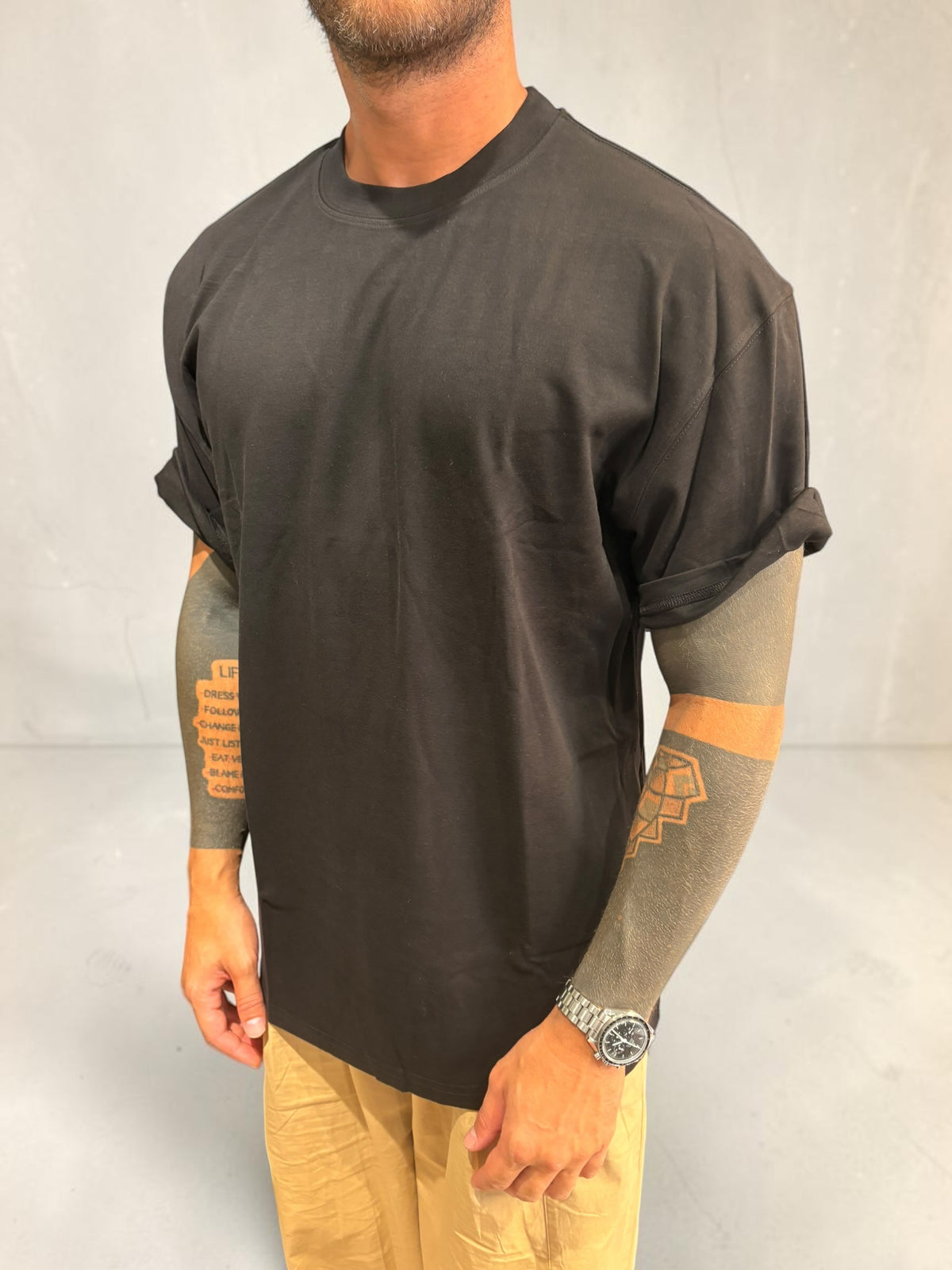 T SHIRT LEON