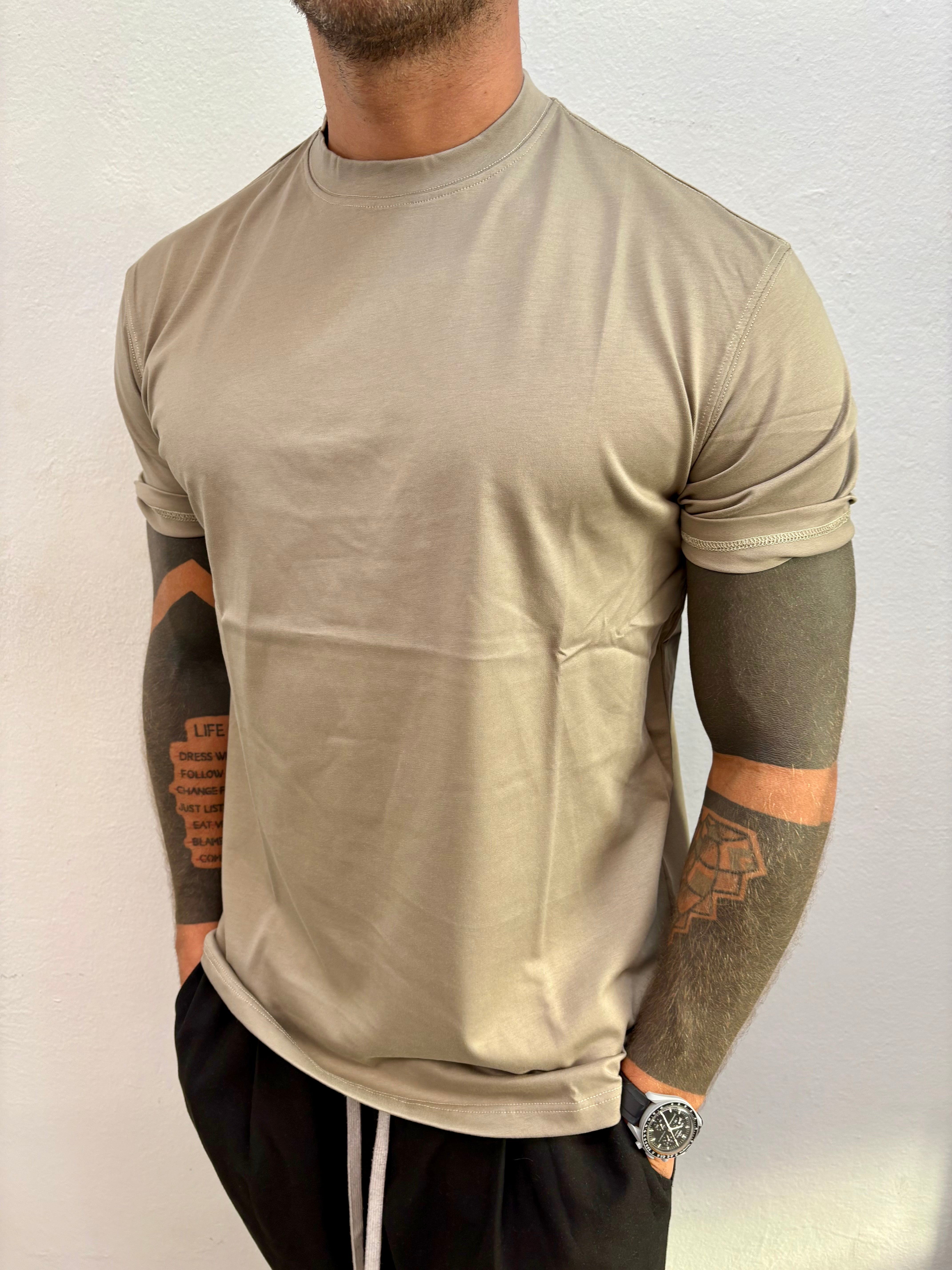 T SHIRT BASILEA