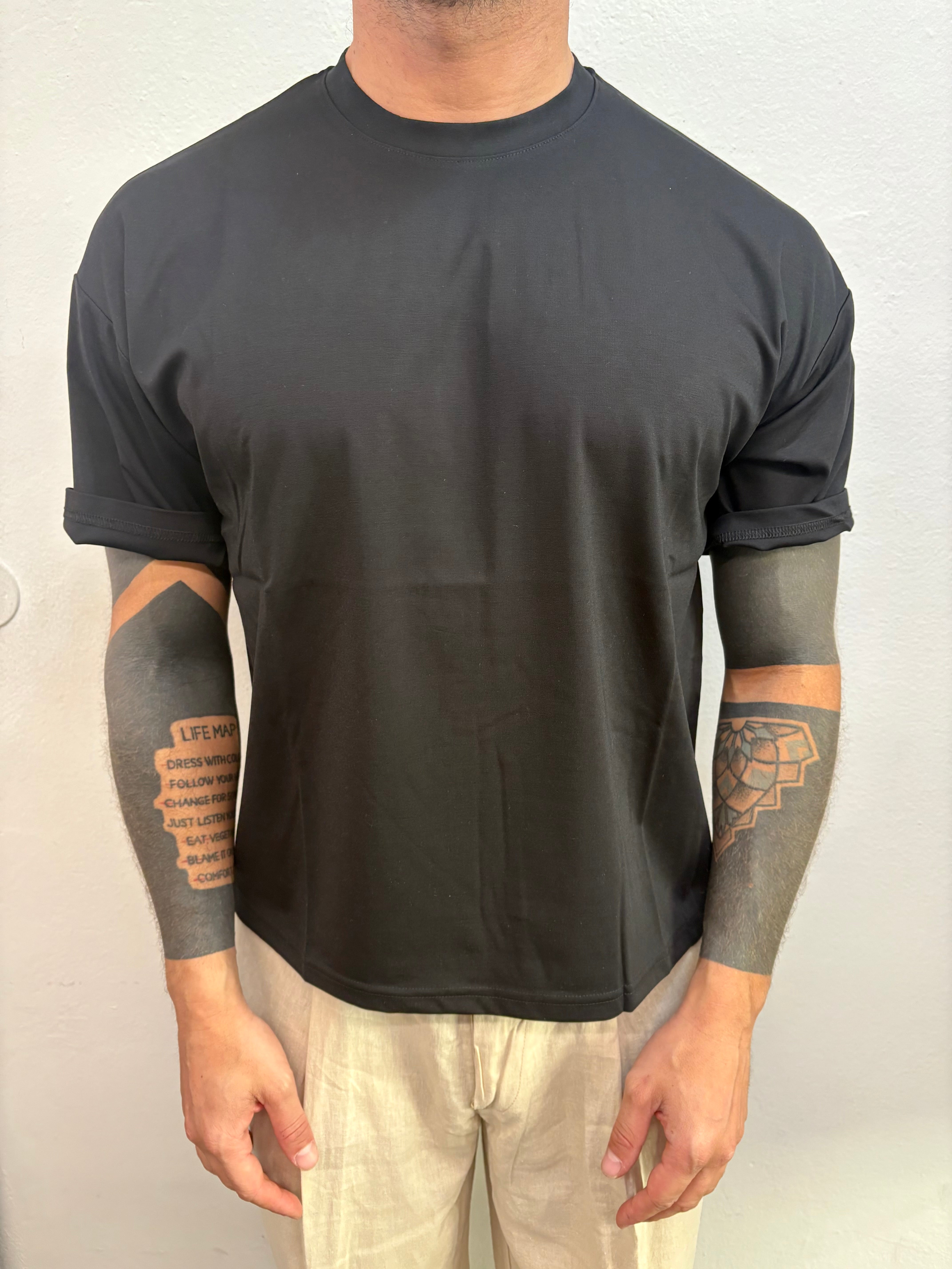 T-SHIRT CROPPED