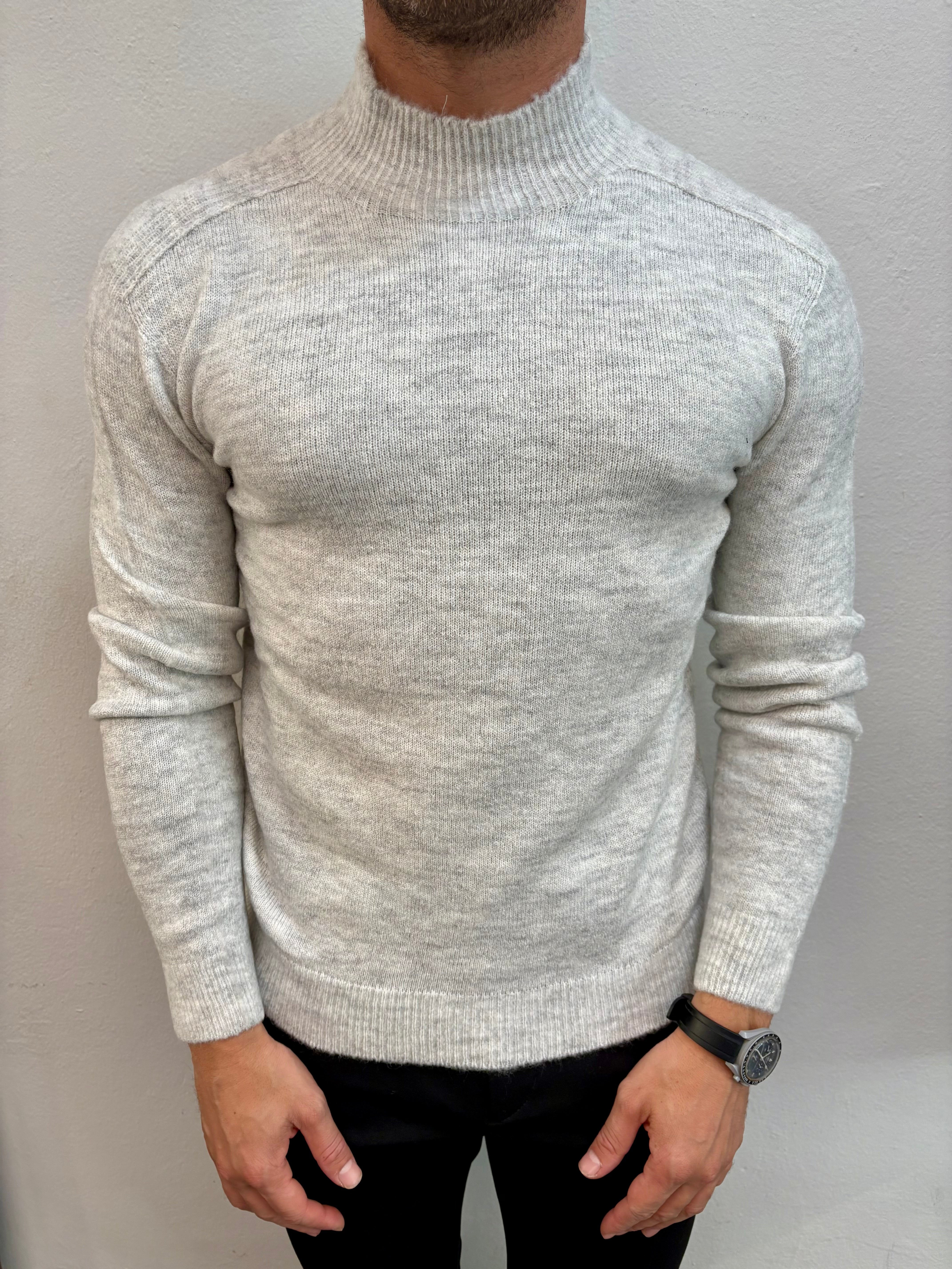 MAGLIONE MONTREUX