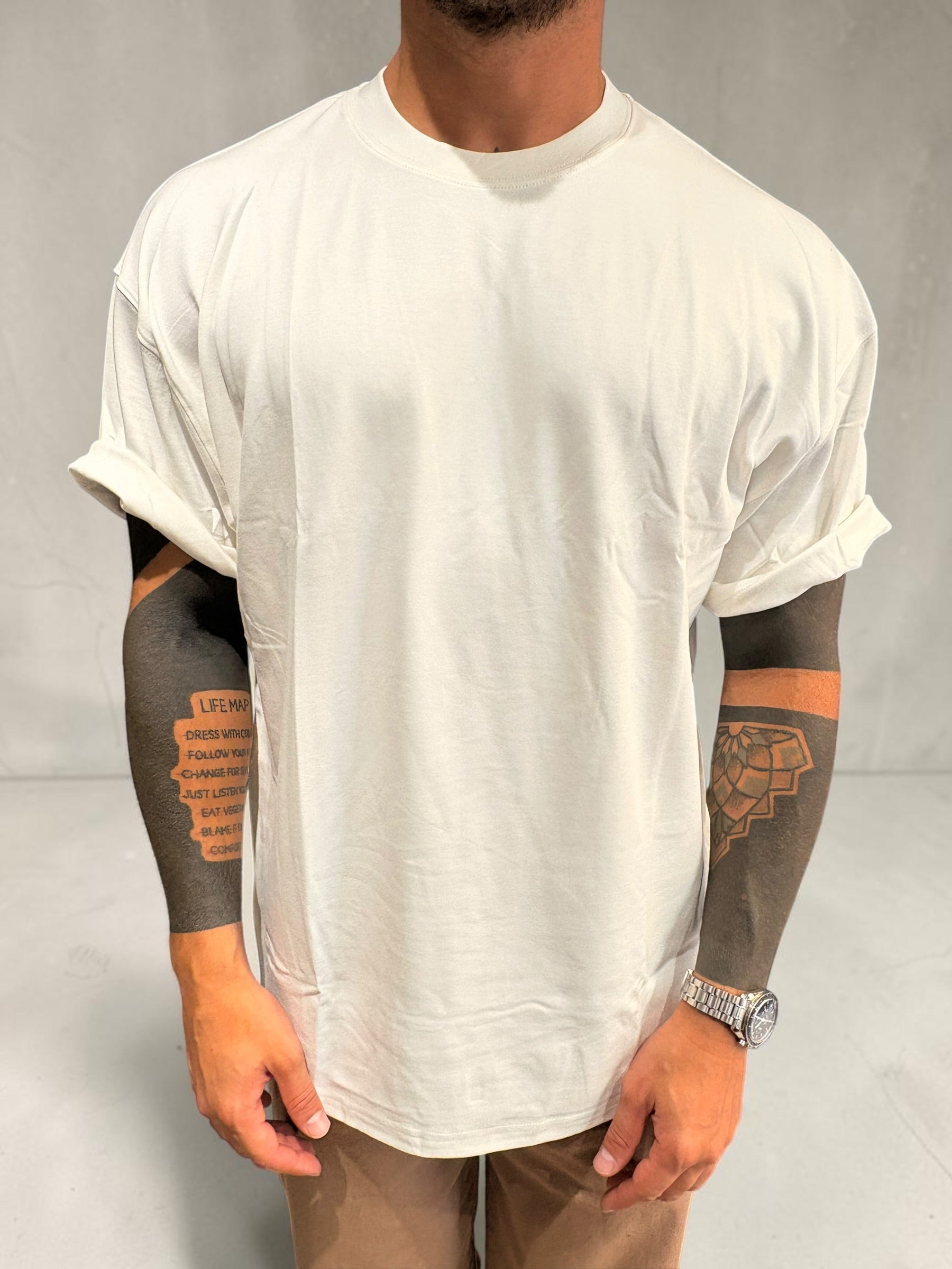 T SHIRT LEON
