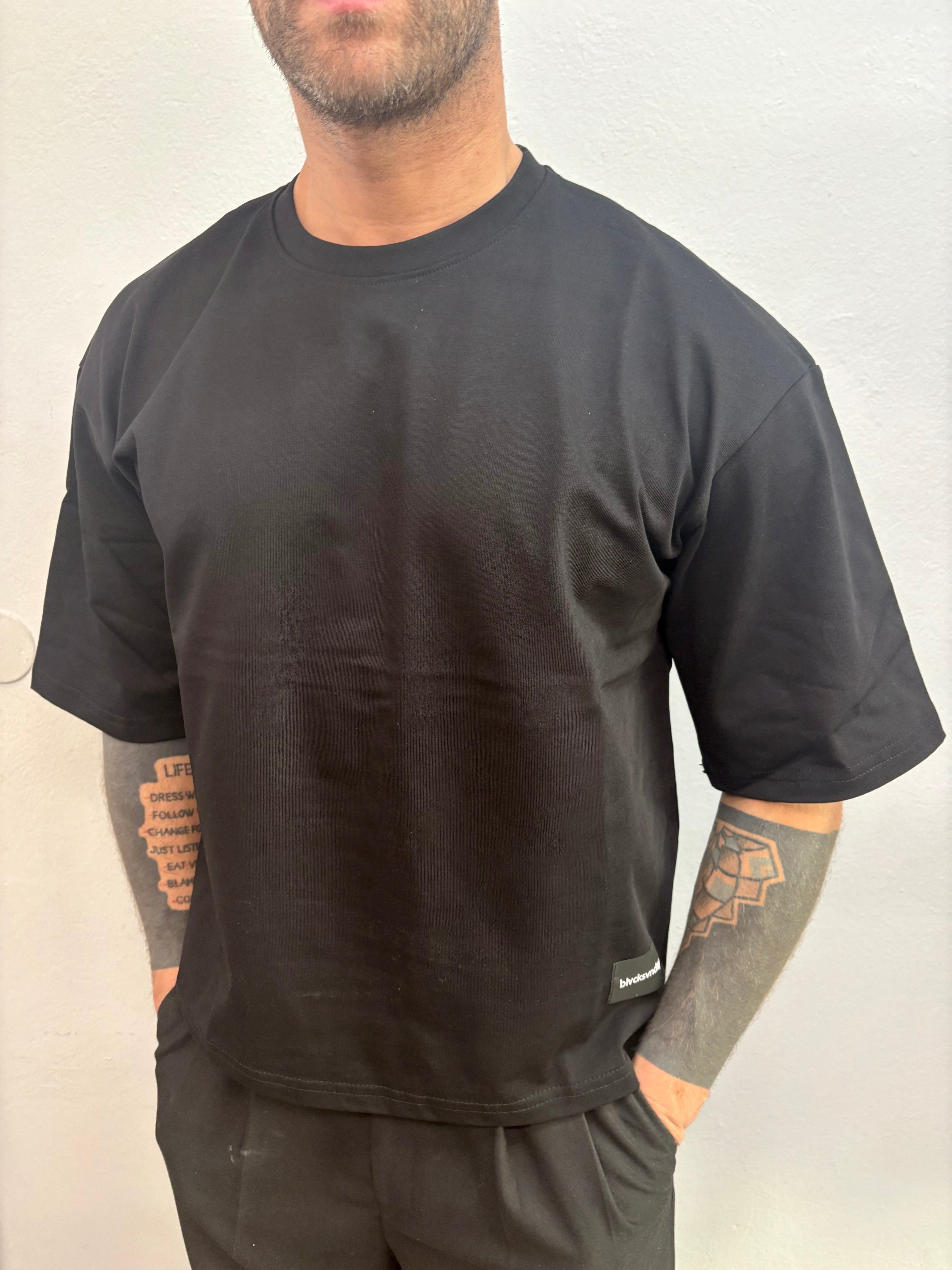 T-SHIRT CROPPED