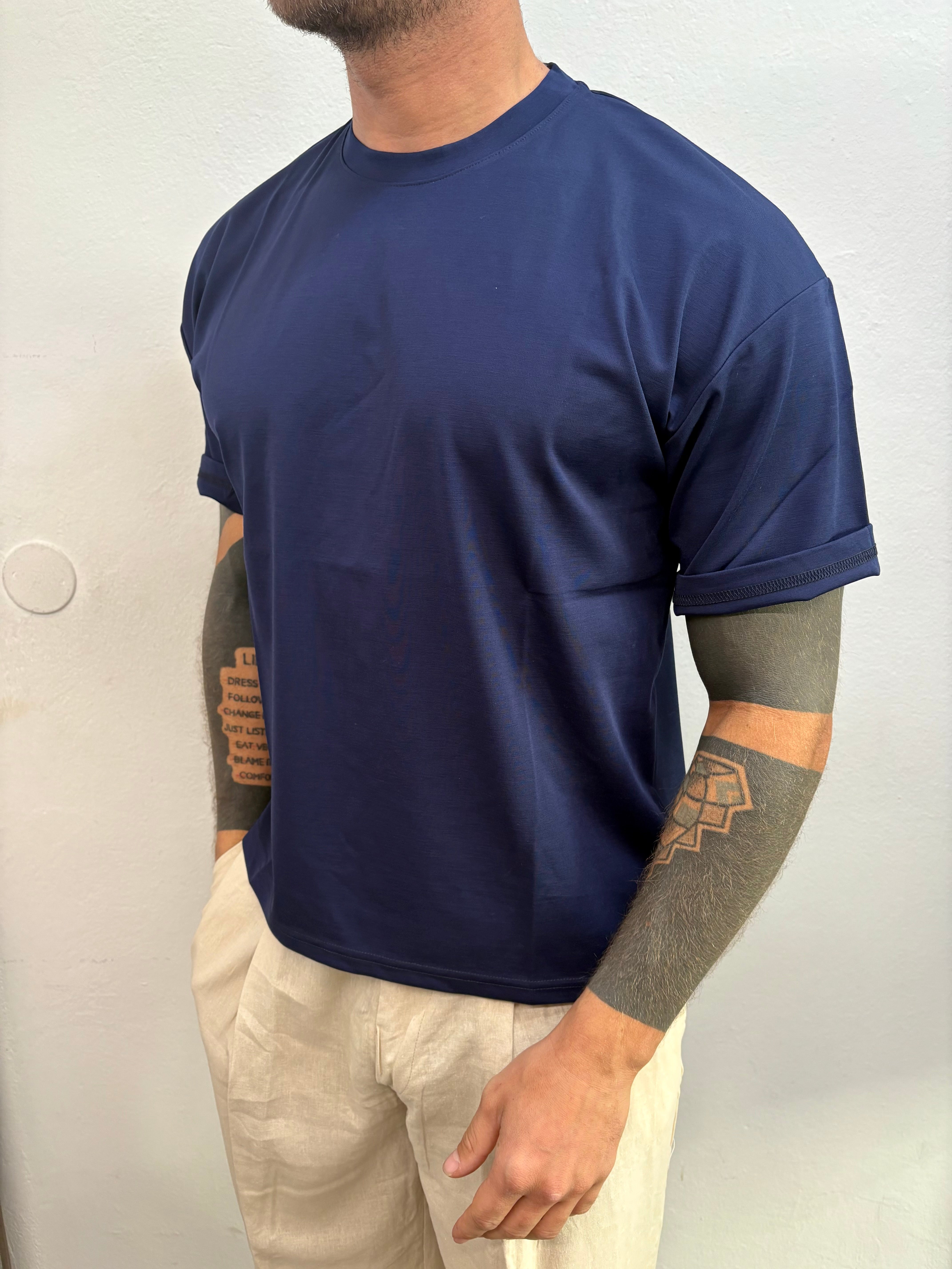 T-SHIRT CROPPED