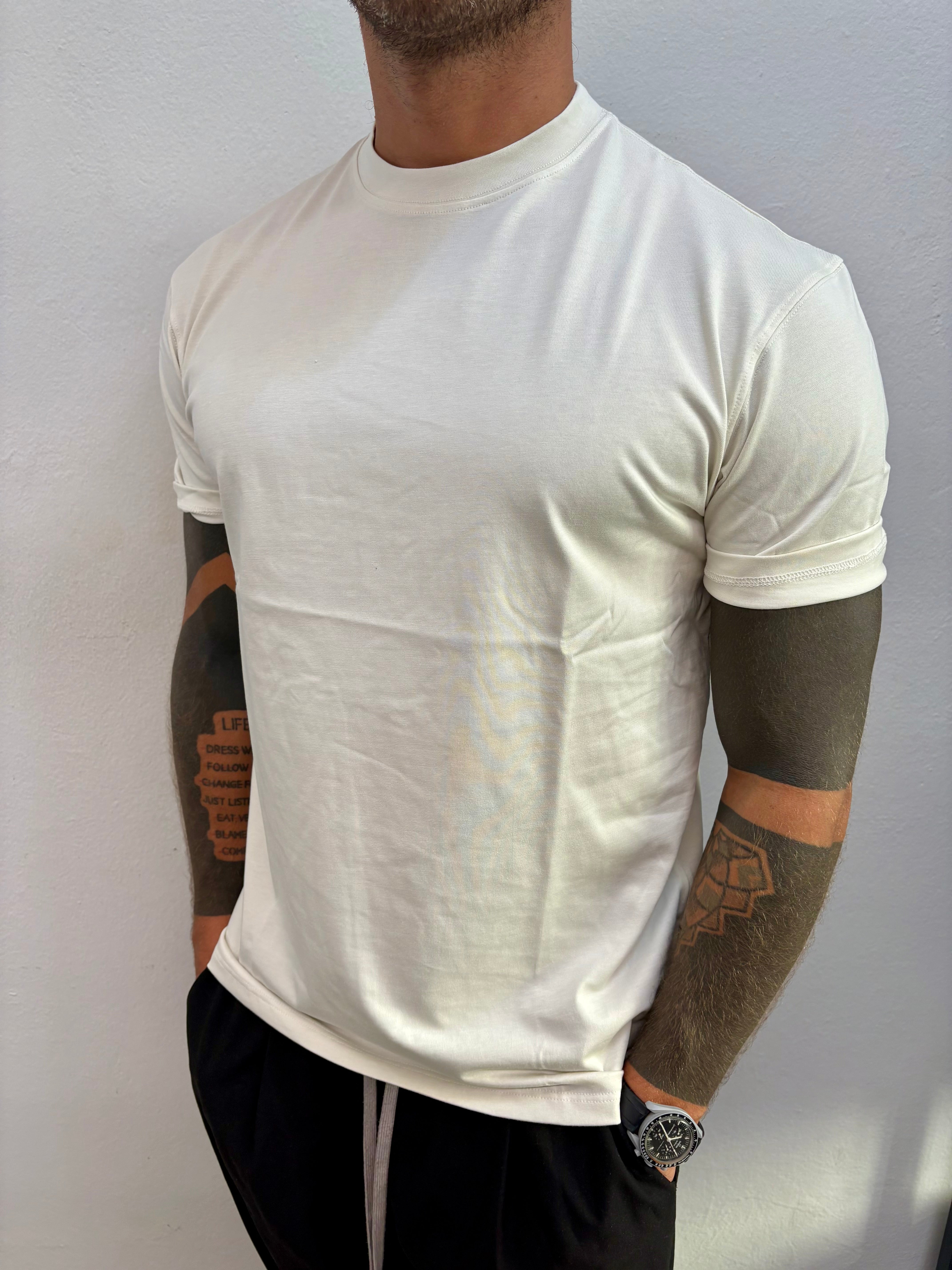 T SHIRT BASILEA