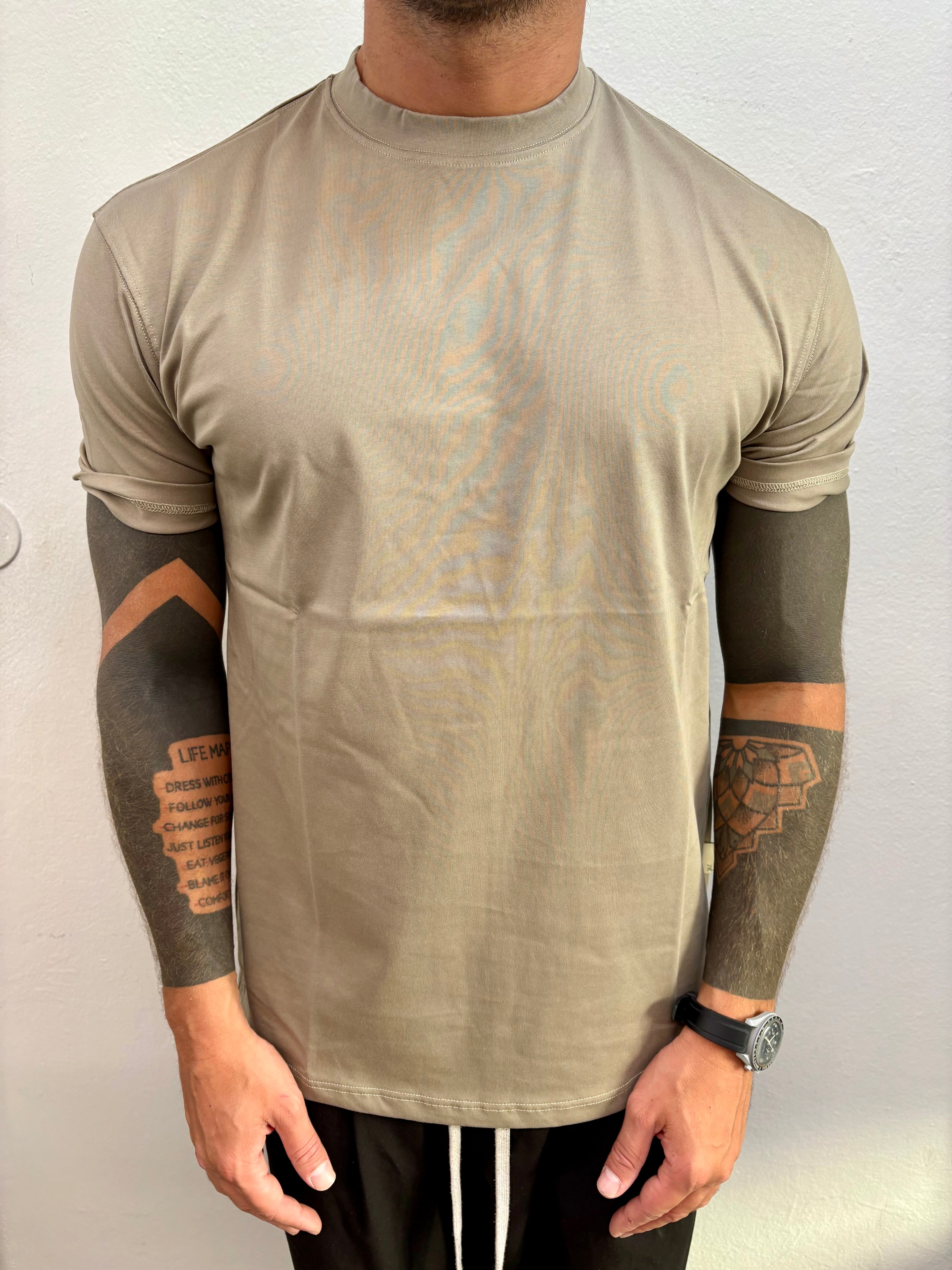 T SHIRT BASILEA
