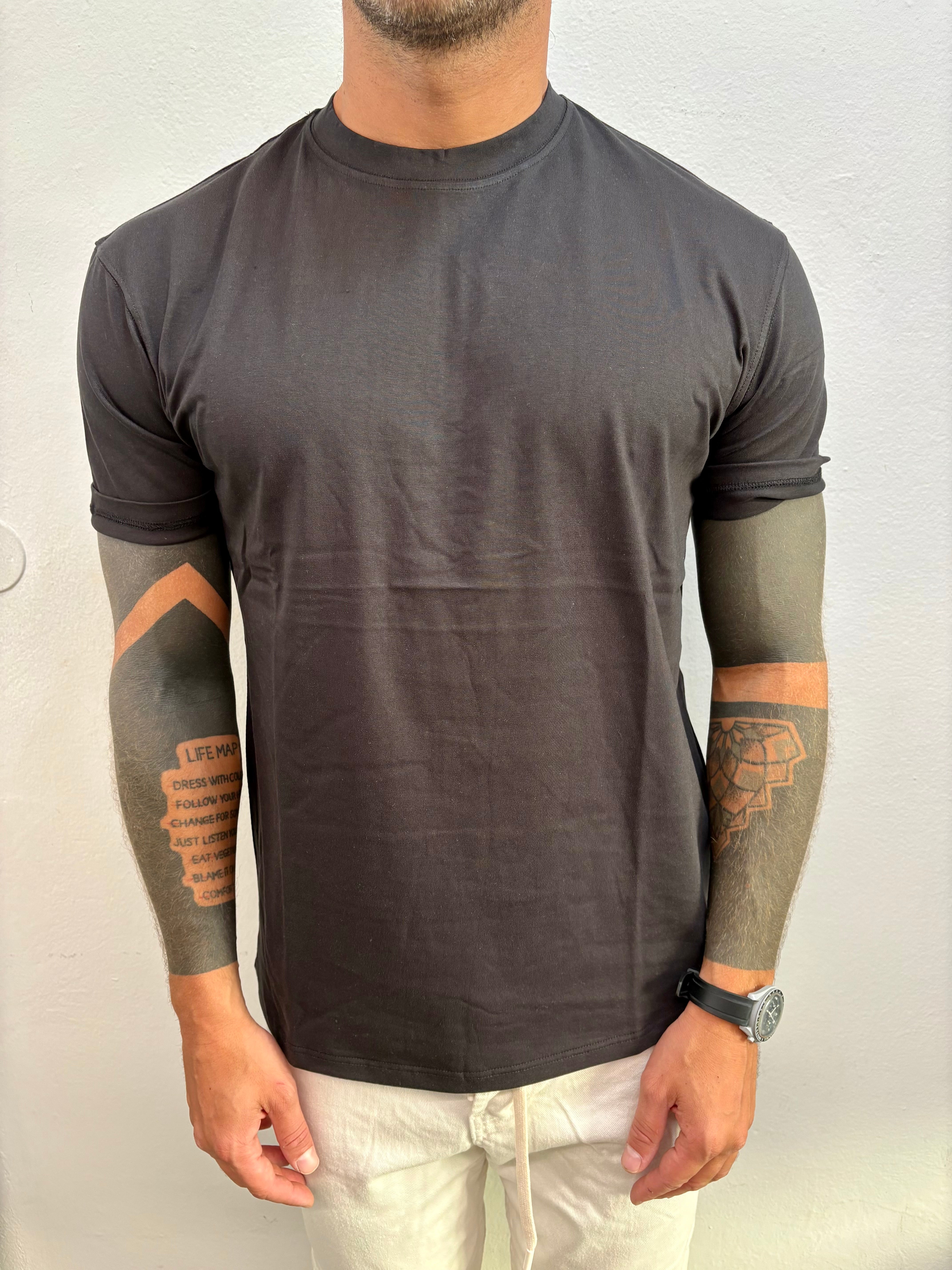 T SHIRT BASILEA